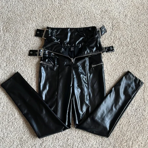 Black leather pants by Shein - Picture 3 of 11